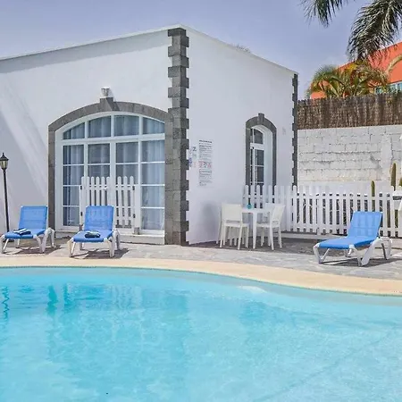Nora House 4 فيلة