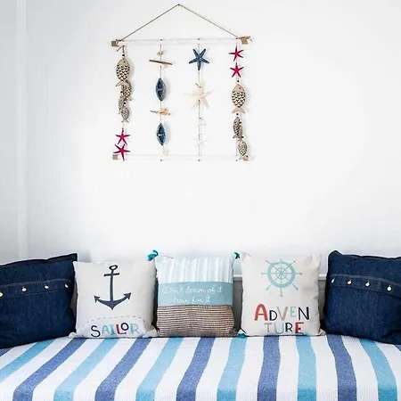 Nora House 4 فيلة